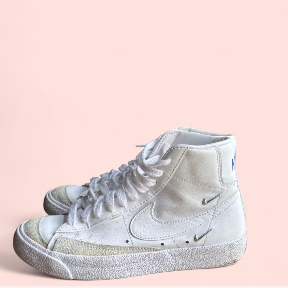 Nike Blazer Mid ‘77 | White & Blue | Women’s Size 5.5 | Vintage Court Sneaker